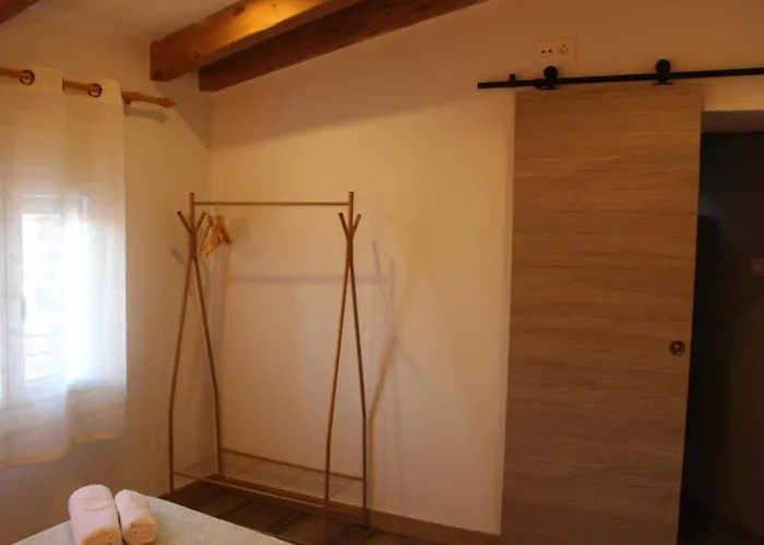 Rurales Parajes De Piedra Ibdes